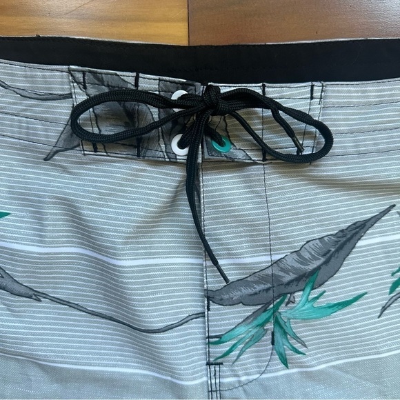 Tropical Leaves Boardshorts - Picture 2 of 7